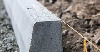 Установка бордюров для тротуарной плитки в Белорецке - цена от 811 руб.