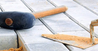 Профессиональная укладка тротуарной брусчатки в Белорецке в октябре